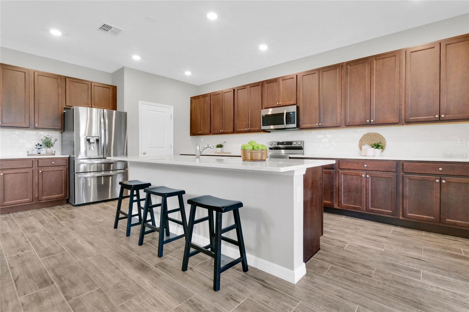 WAVERLY WALK - Residential