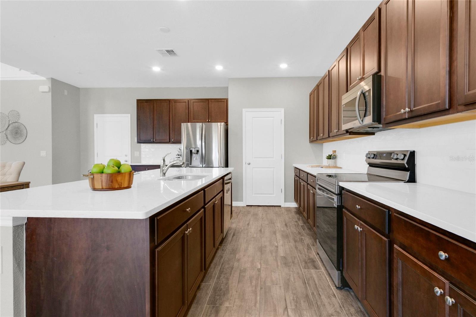 WAVERLY WALK - Residential