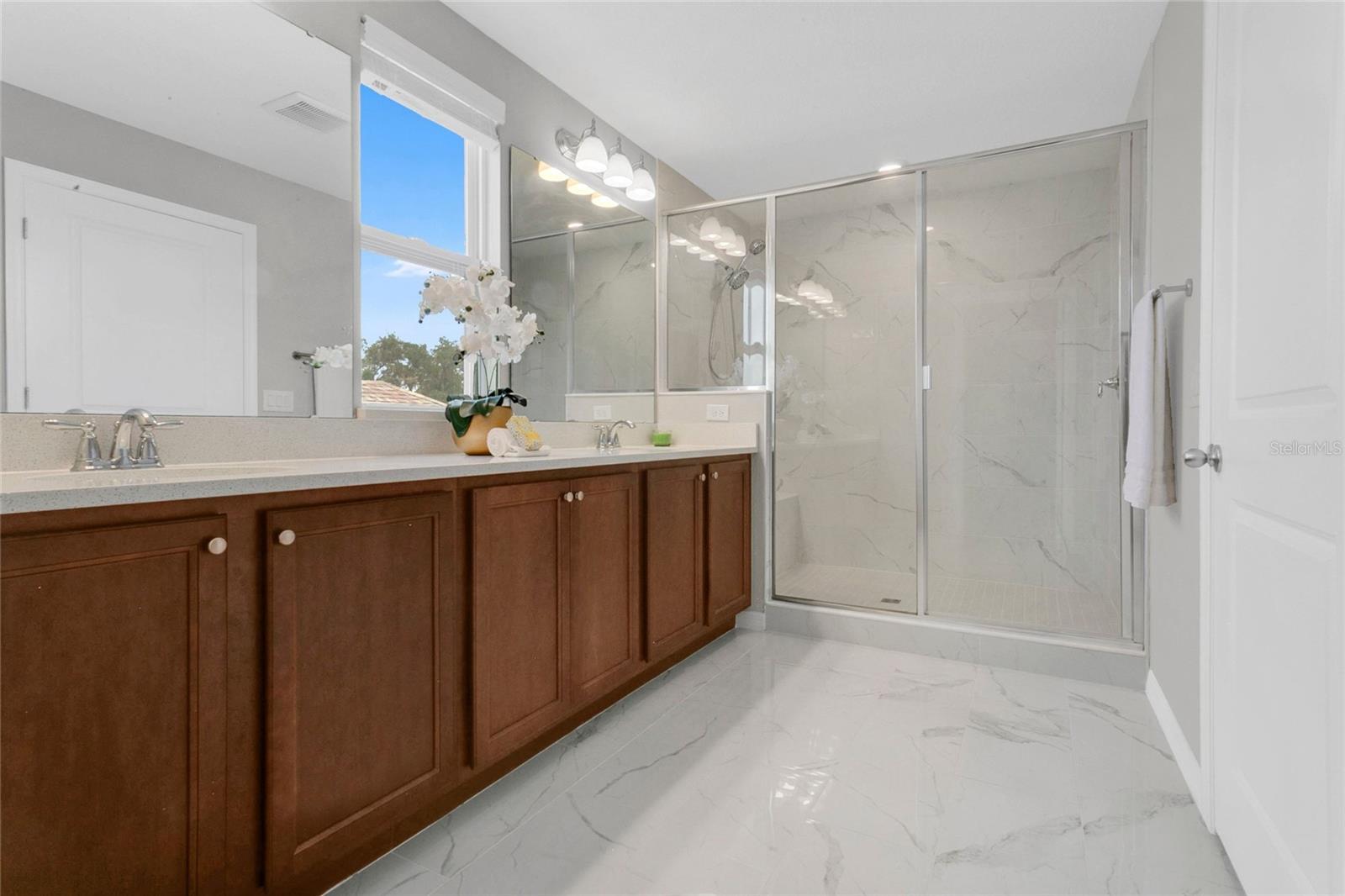 WAVERLY WALK - Residential