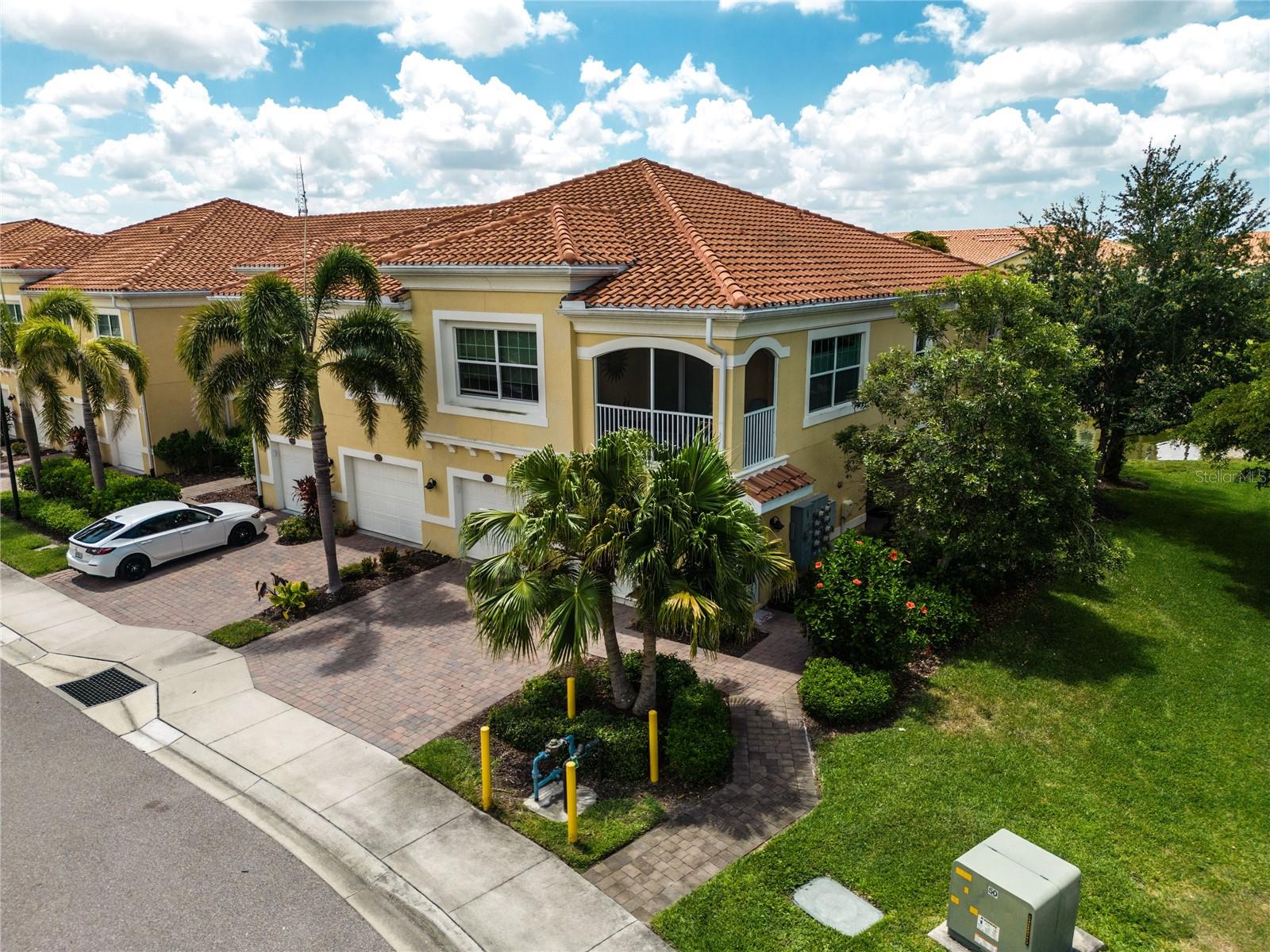 BAY STREET VILLAGE - Residential