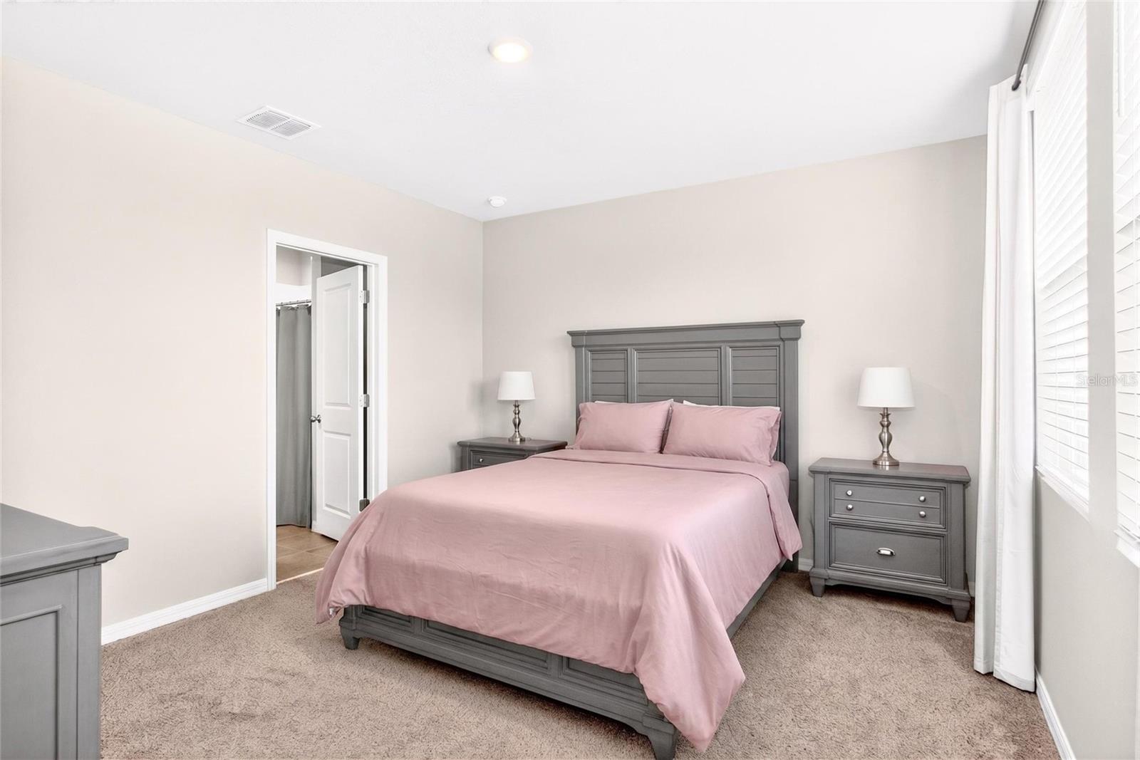 PARK EAST - Residential