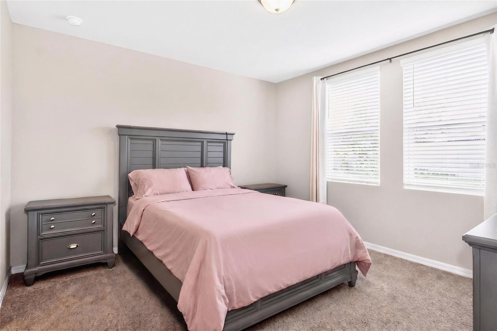 PARK EAST - Residential