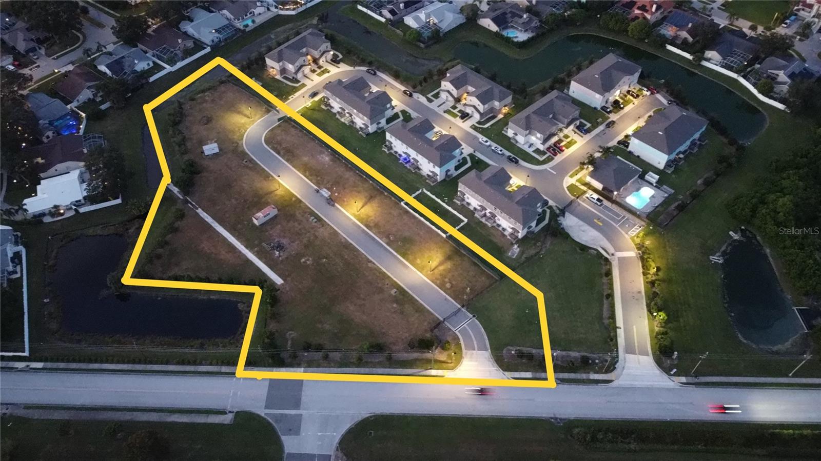 WHITNEY TOWNHOMES LOT 1-4 & 17-40 - Land