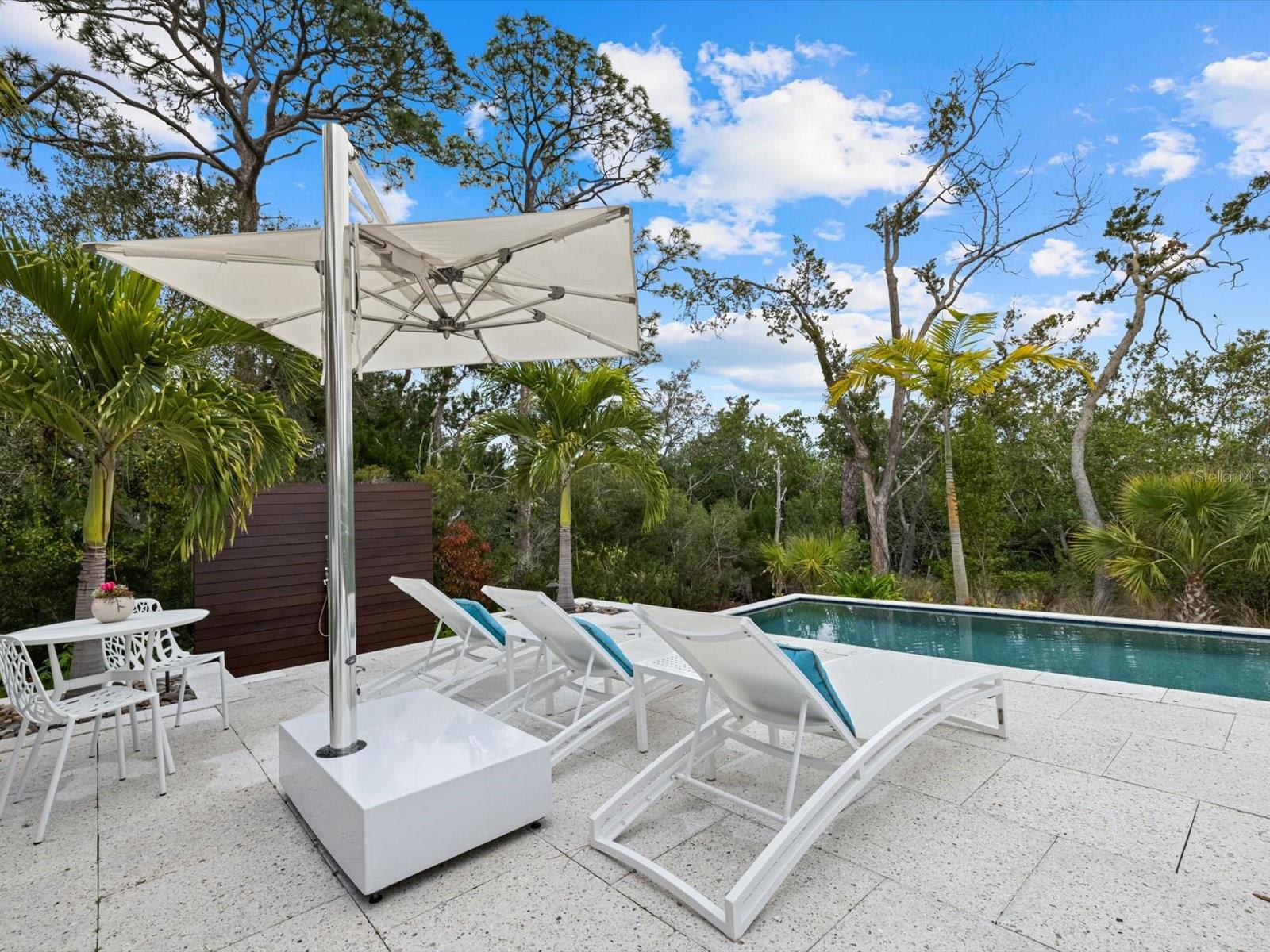 EAGLE POINT CLUB THE - Residential