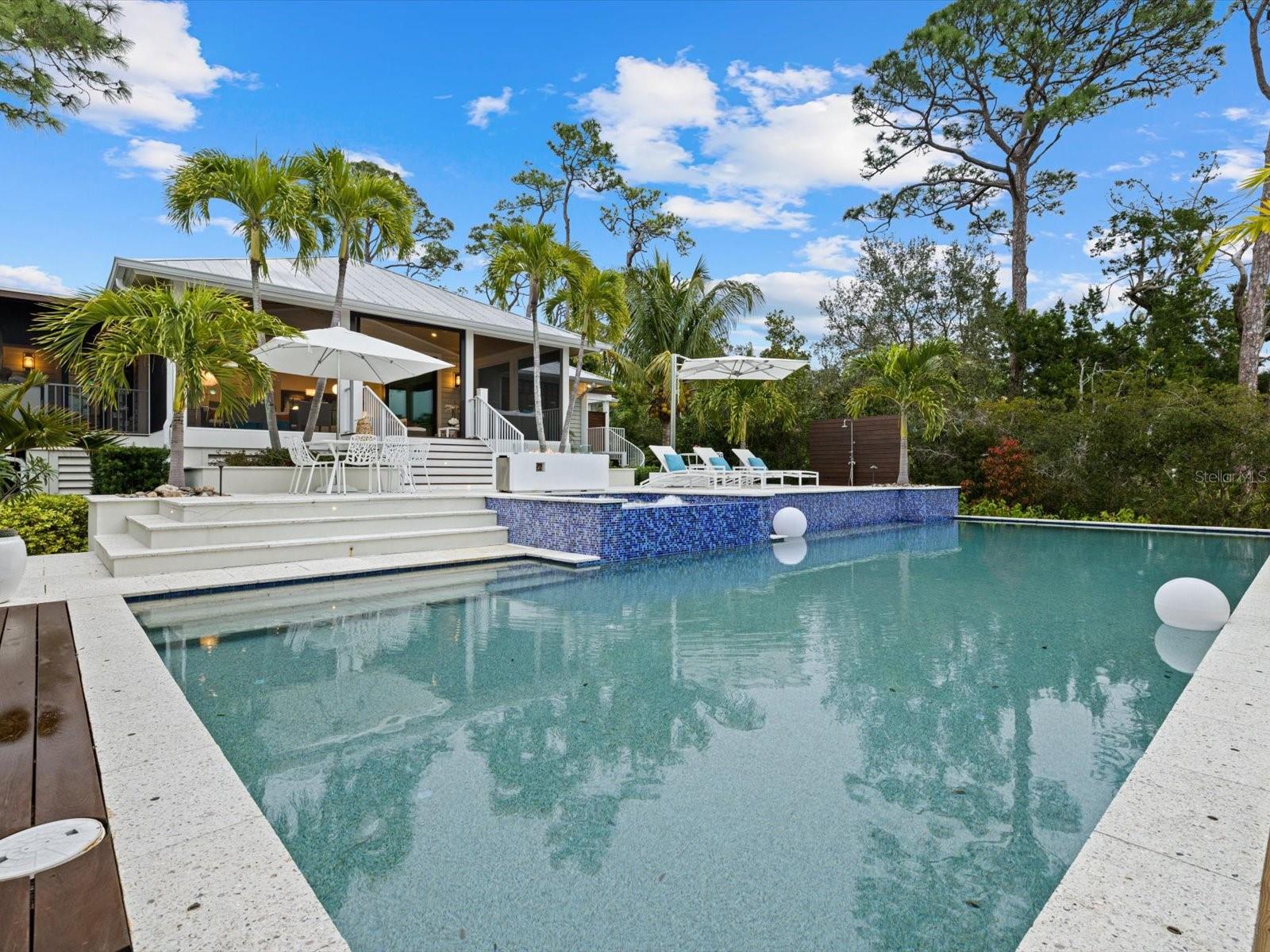 EAGLE POINT CLUB THE - Residential