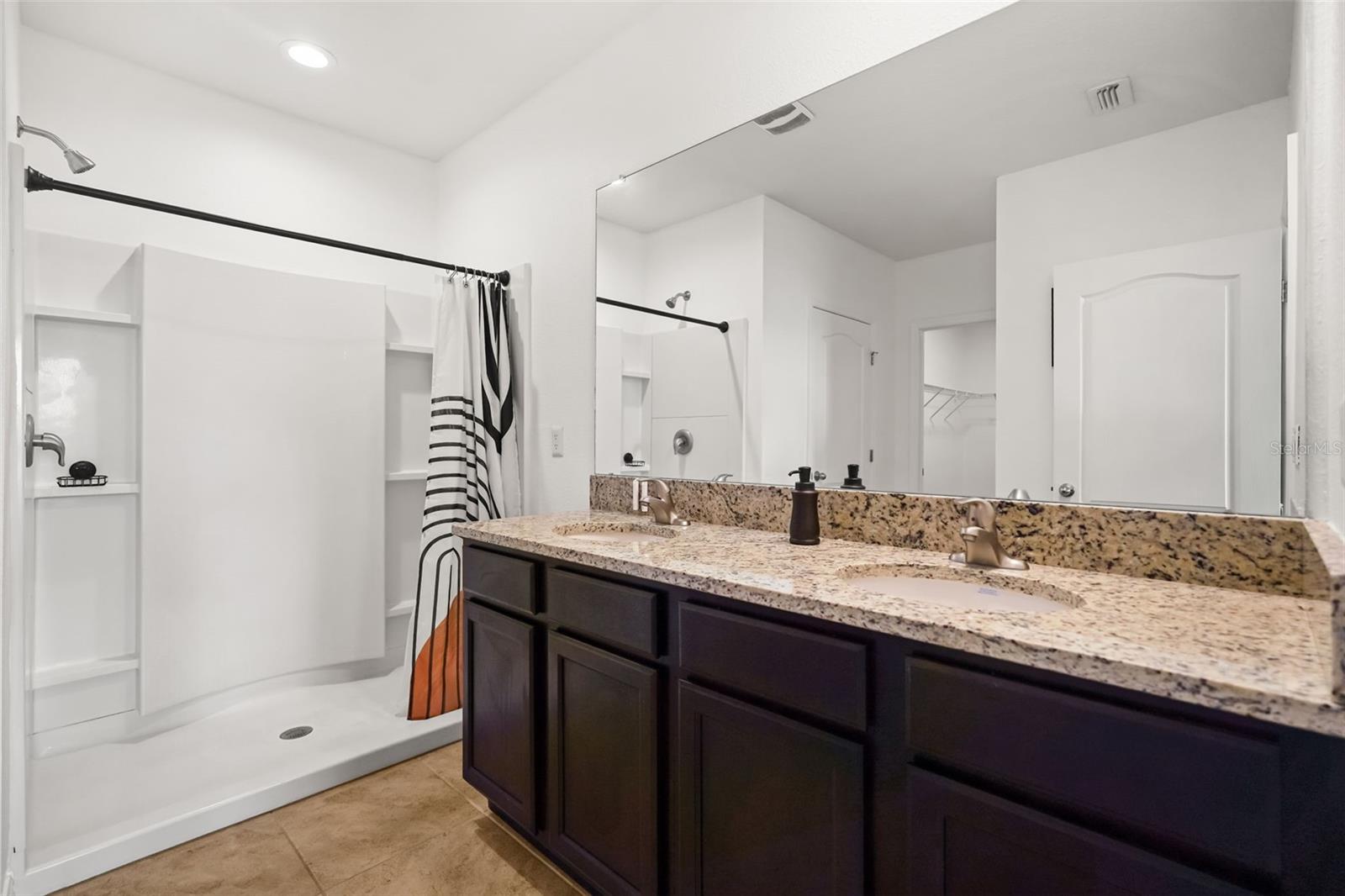 LAKE CHARLES RESIDENCE PH 1B - Residential
