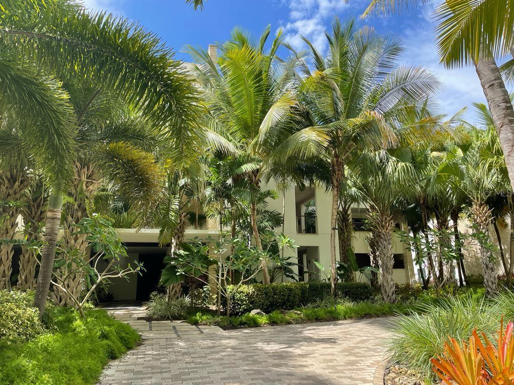 WEST BEACH RITZ CARLTON RESERVE RESIDENCE - Residential