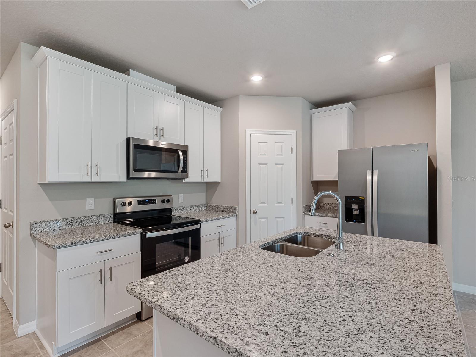 LEGACY UNION - Residential Lease