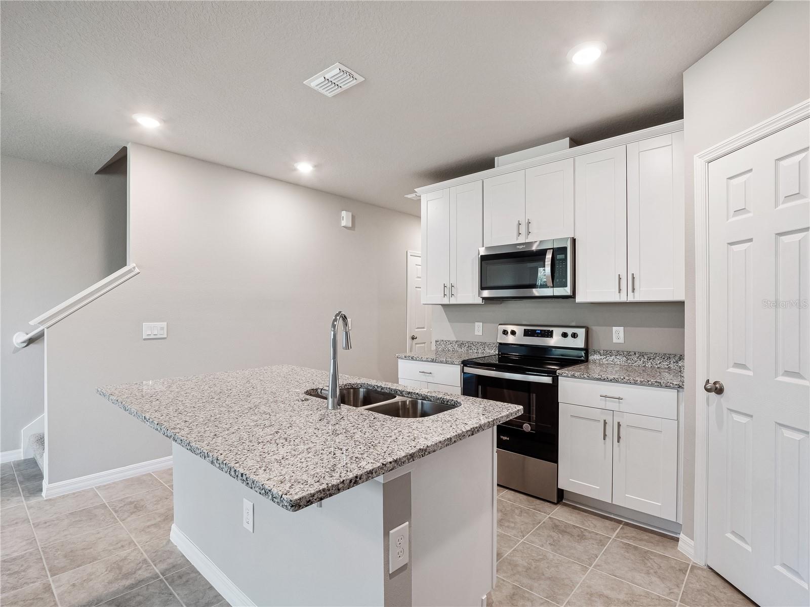 LEGACY UNION - Residential Lease