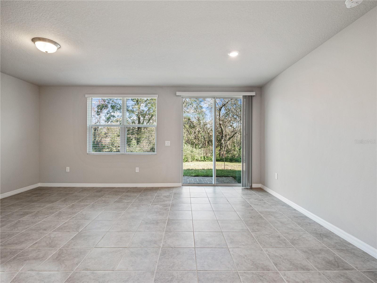 LEGACY UNION - Residential Lease