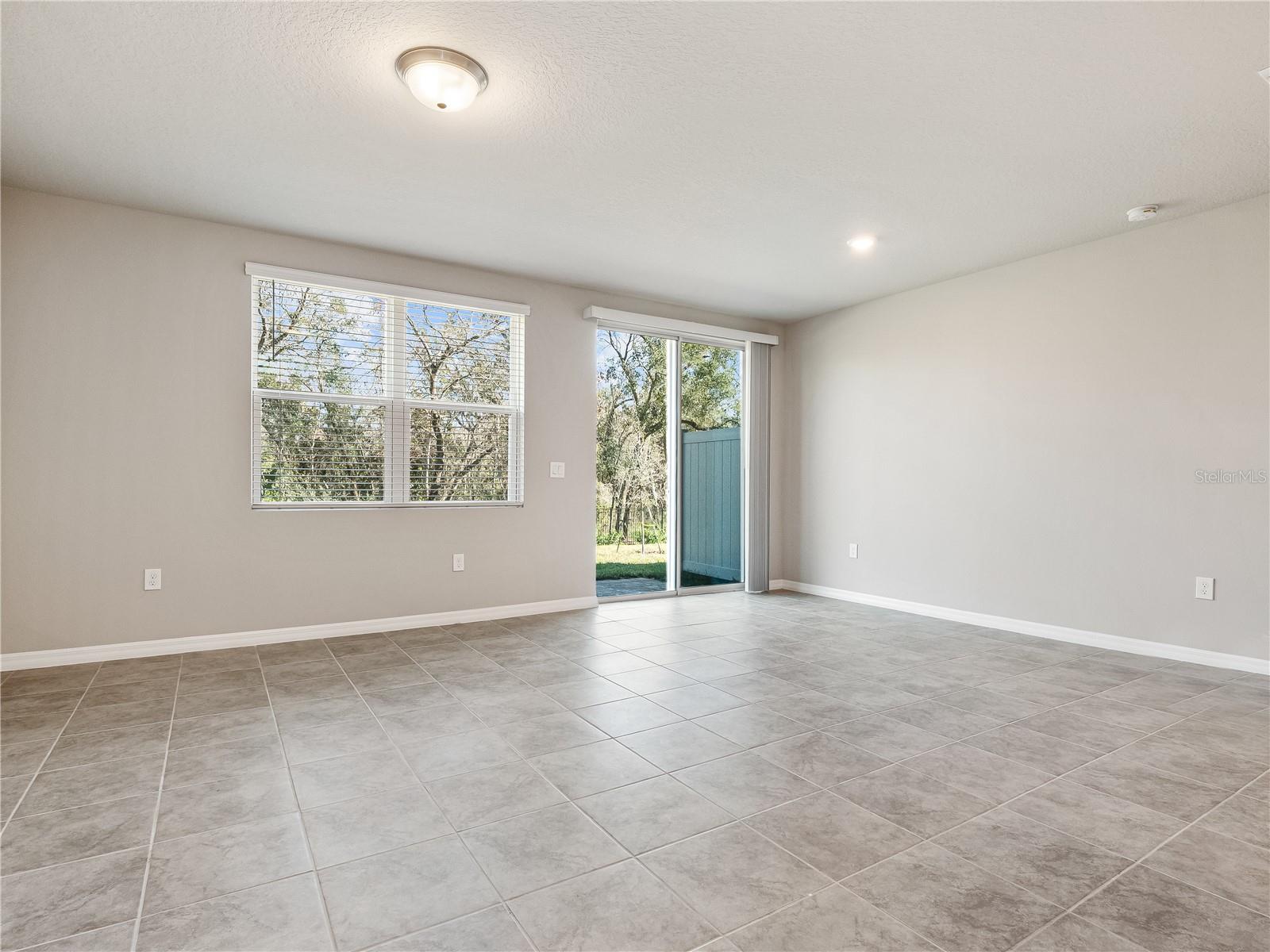 LEGACY UNION - Residential Lease