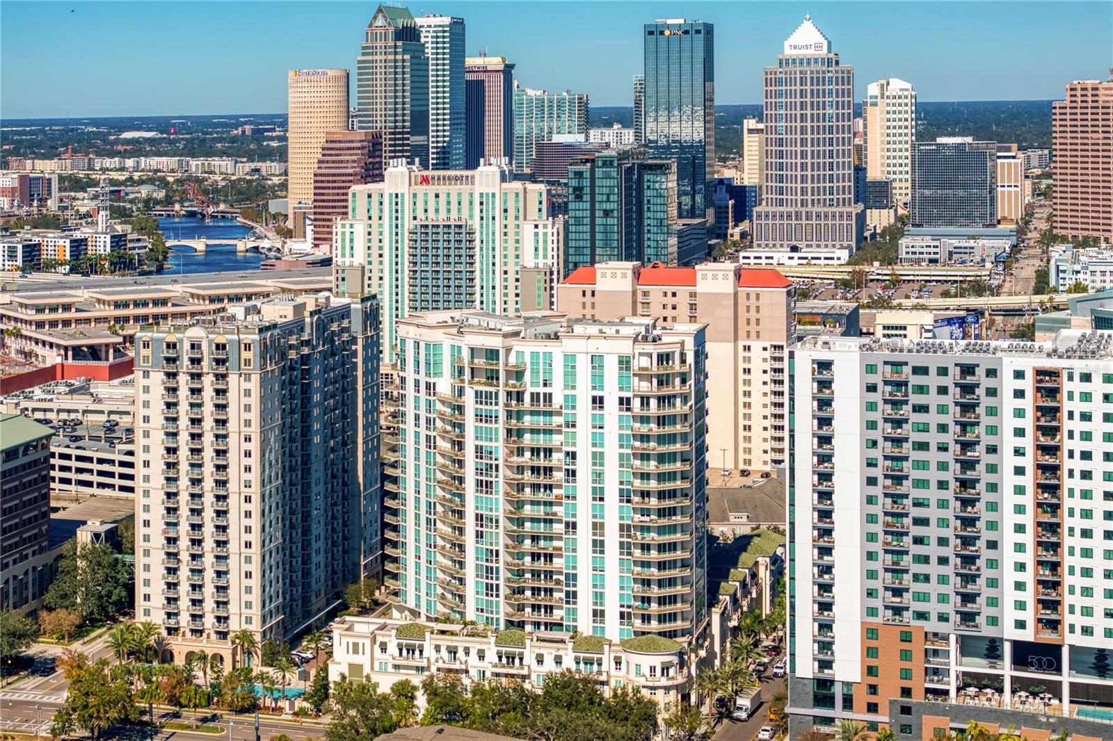 THE PLAZA HARBOUR ISLAND A CON - Residential
