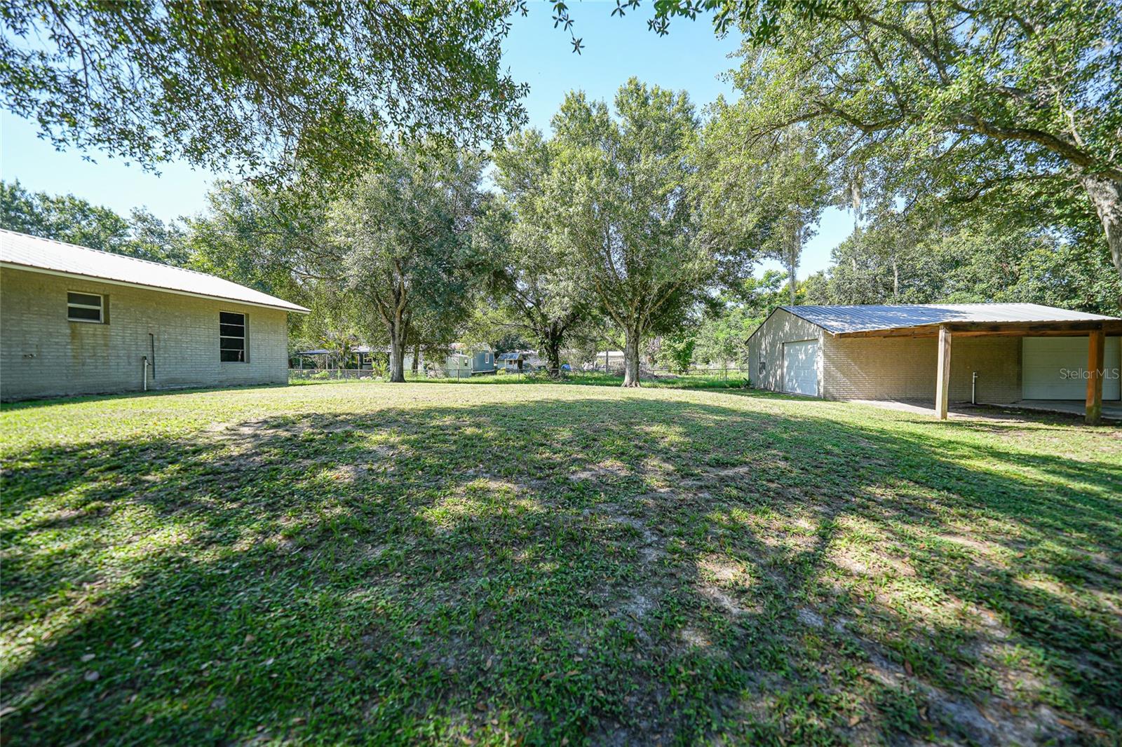 COUNTRY SHORES SEC 01 - Residential