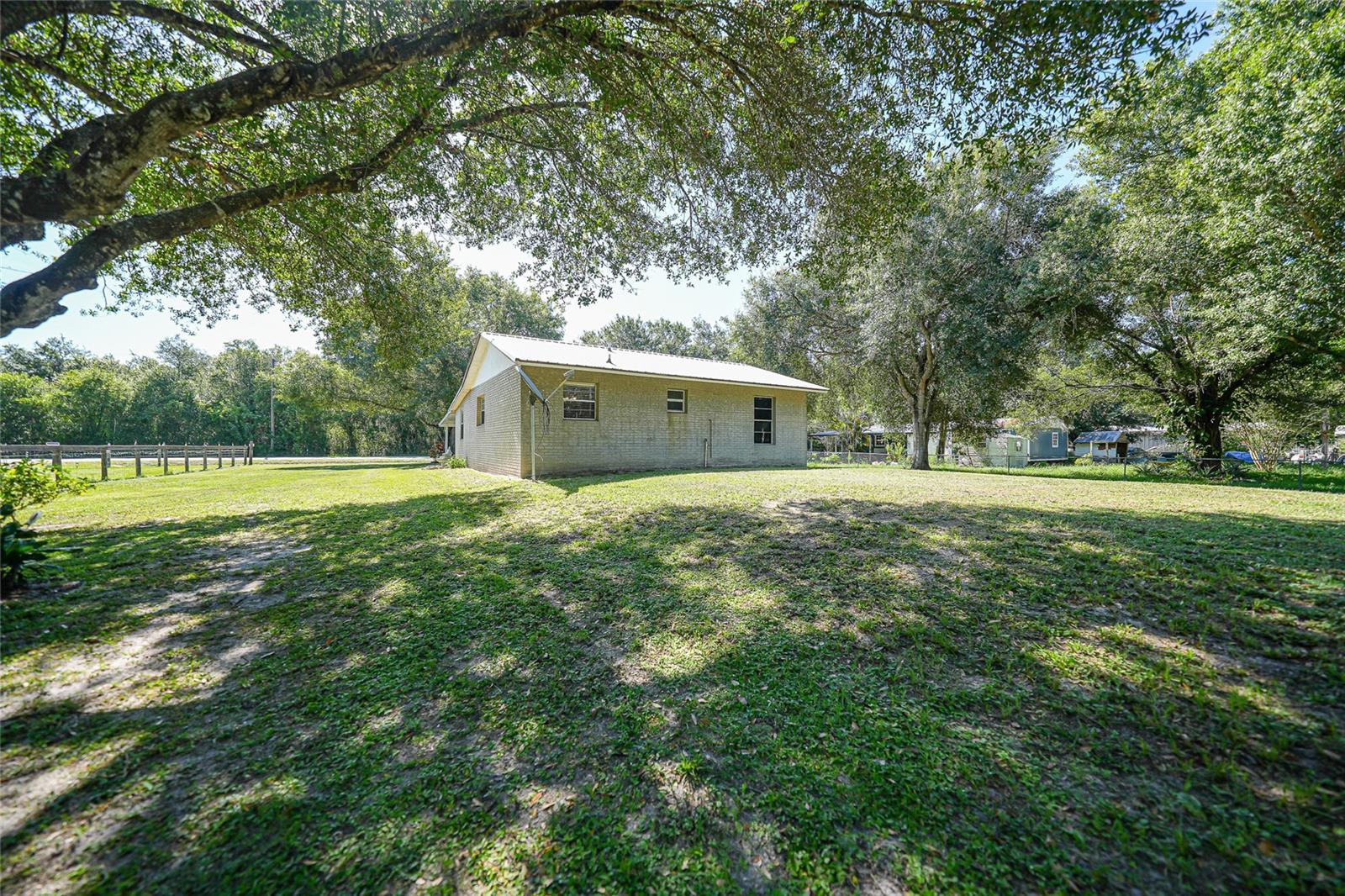 COUNTRY SHORES SEC 01 - Residential