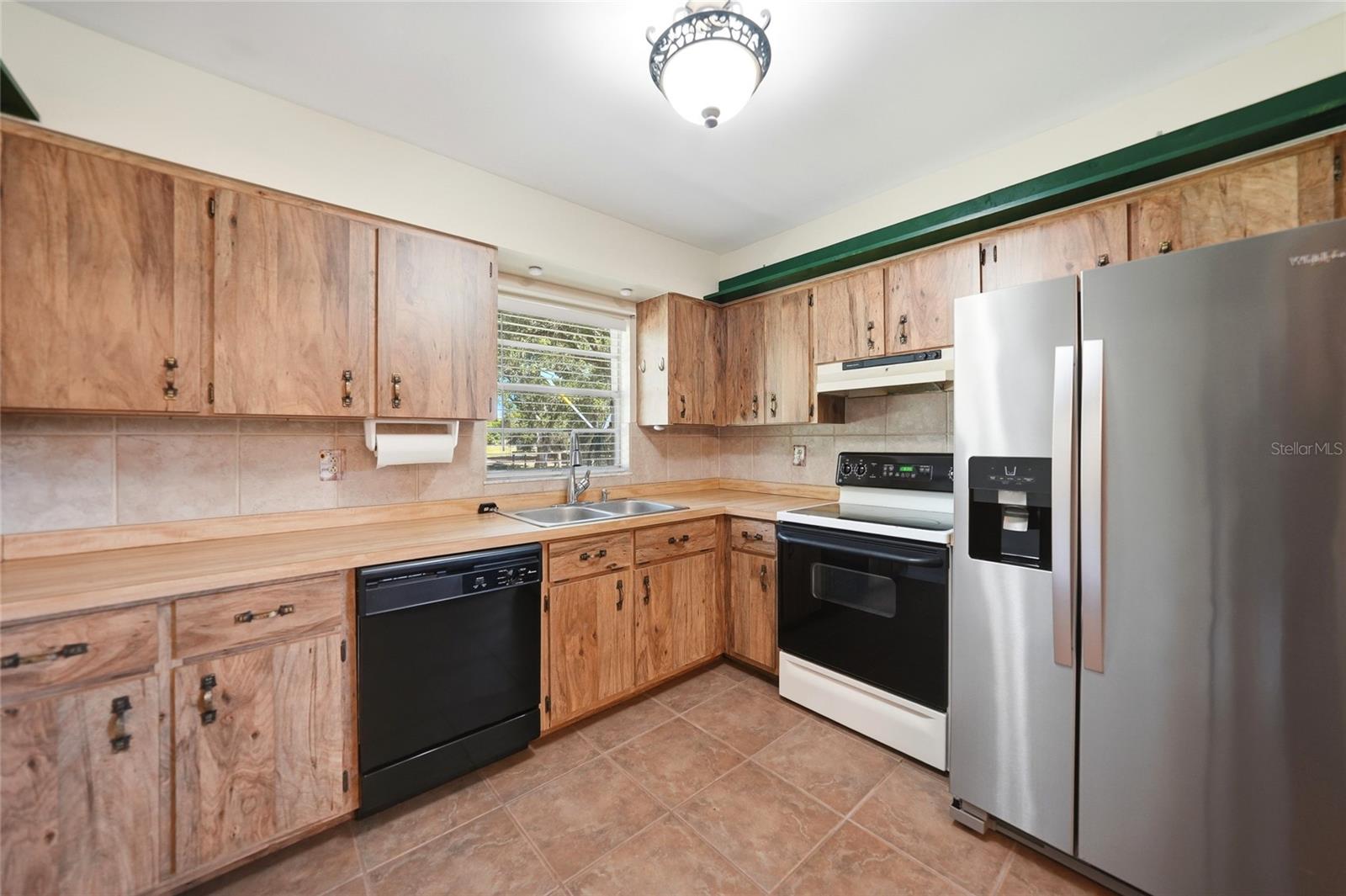 COUNTRY SHORES SEC 01 - Residential