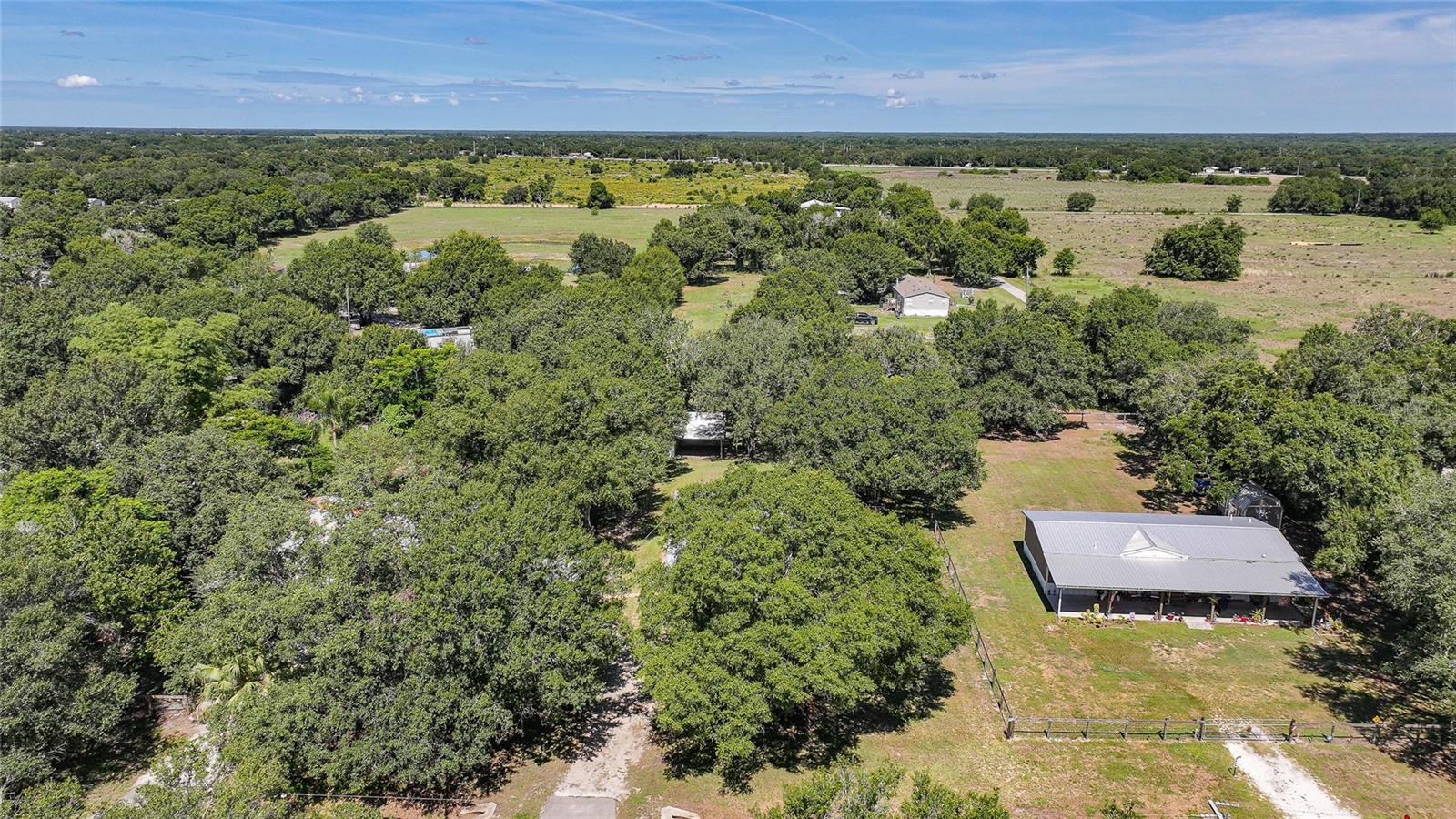 COUNTRY SHORES SEC 01 - Residential