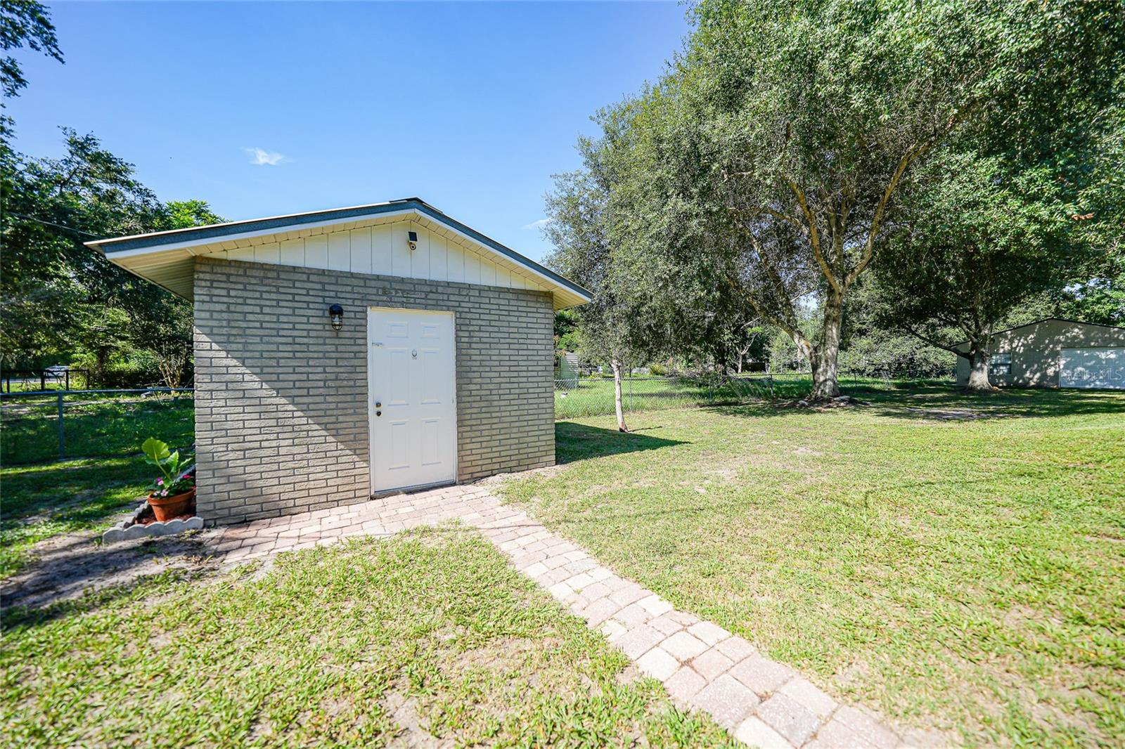 COUNTRY SHORES SEC 01 - Residential