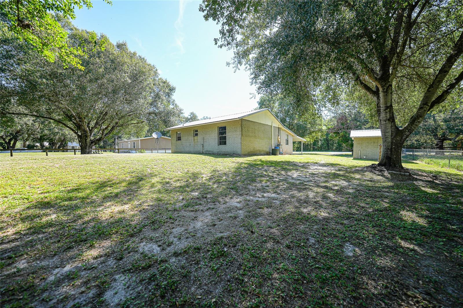 COUNTRY SHORES SEC 01 - Residential