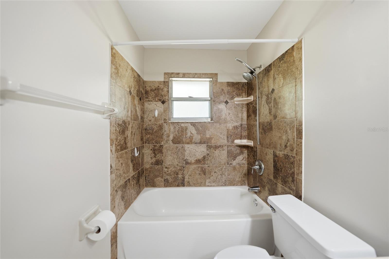 COUNTRY SHORES SEC 01 - Residential
