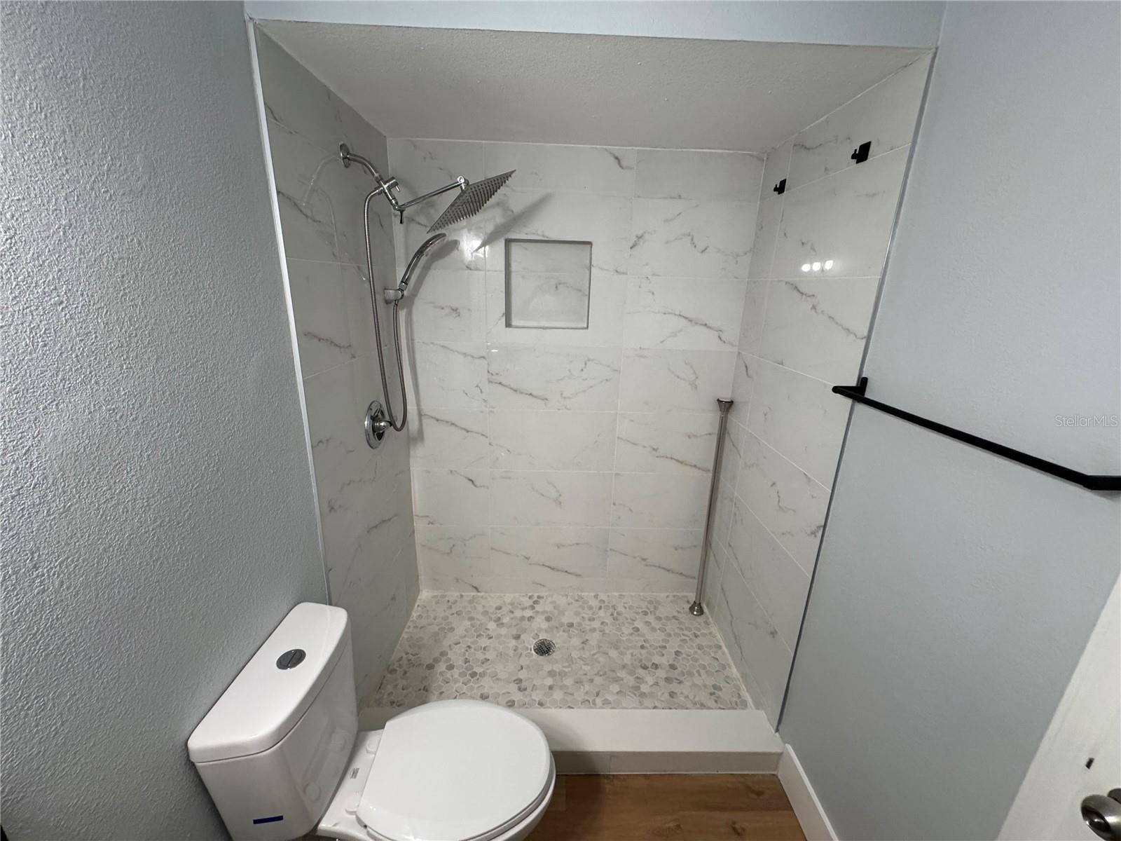 LINDFIELDS UNIT 1 - Residential Lease