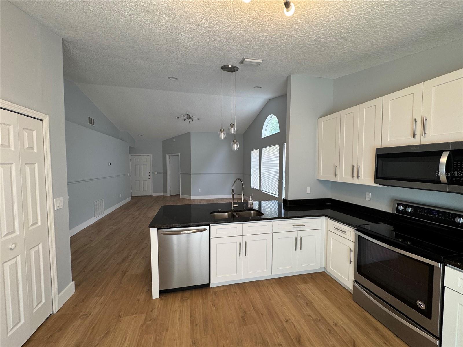 LINDFIELDS UNIT 1 - Residential Lease