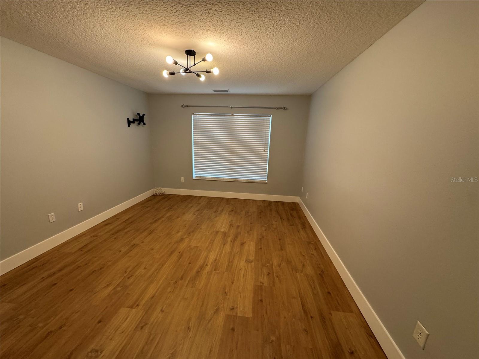 LINDFIELDS UNIT 1 - Residential Lease
