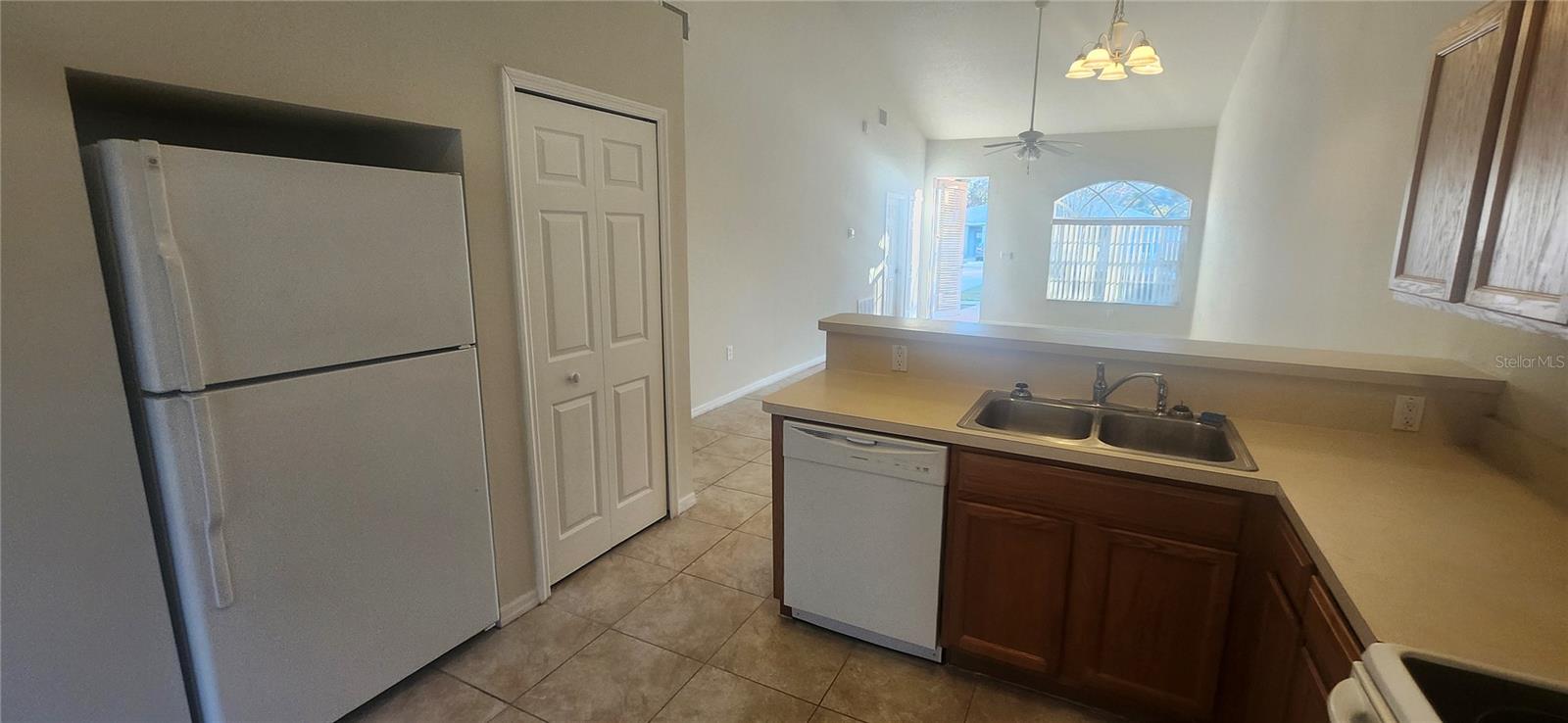 SPRING HILL - Residential Income