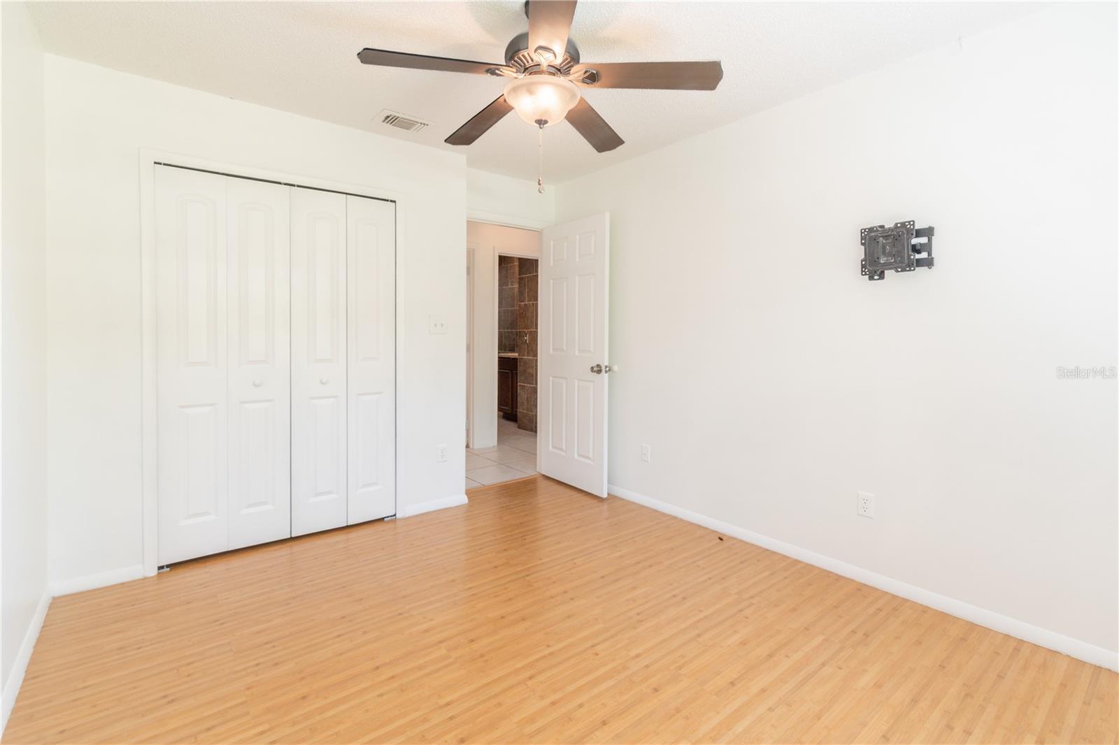 FOREST OAKS - Residential