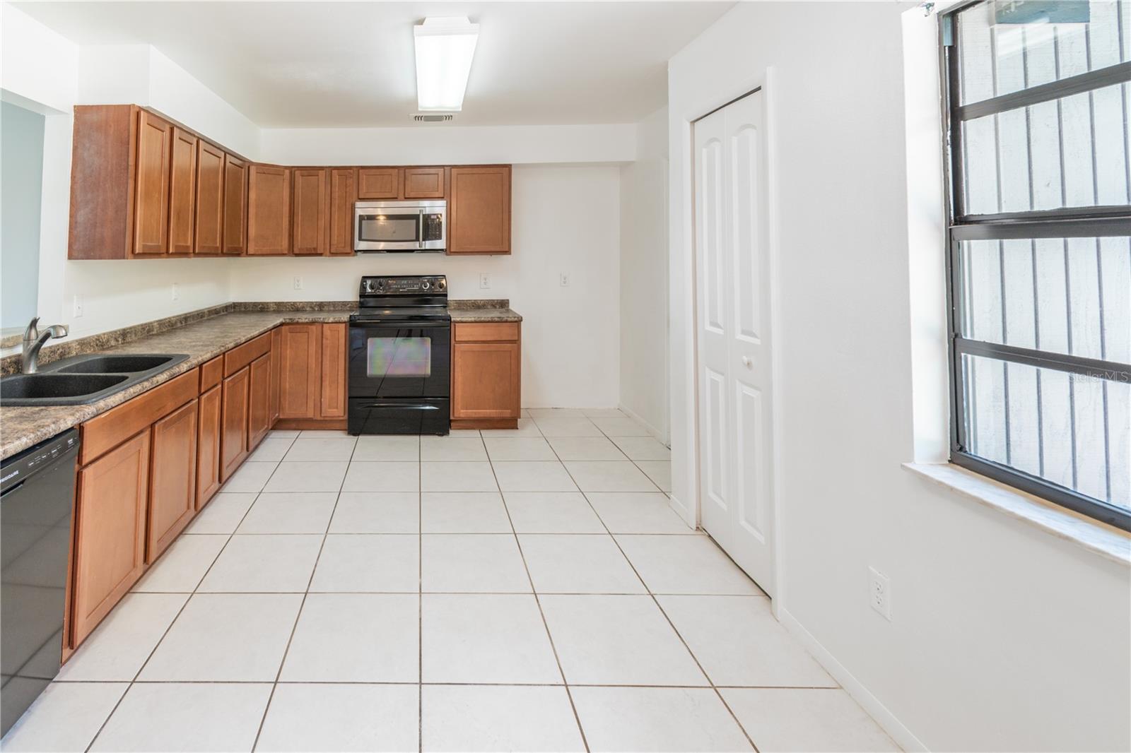 FOREST OAKS - Residential