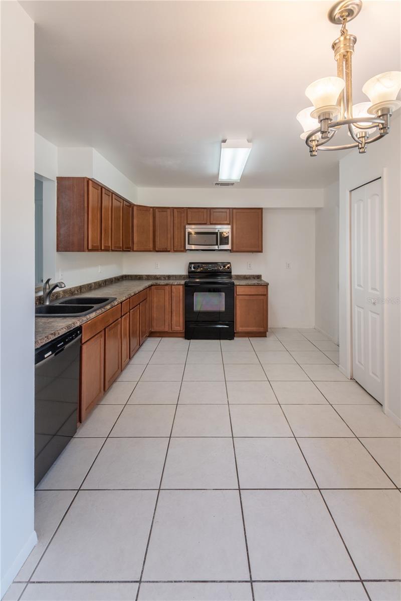 FOREST OAKS - Residential