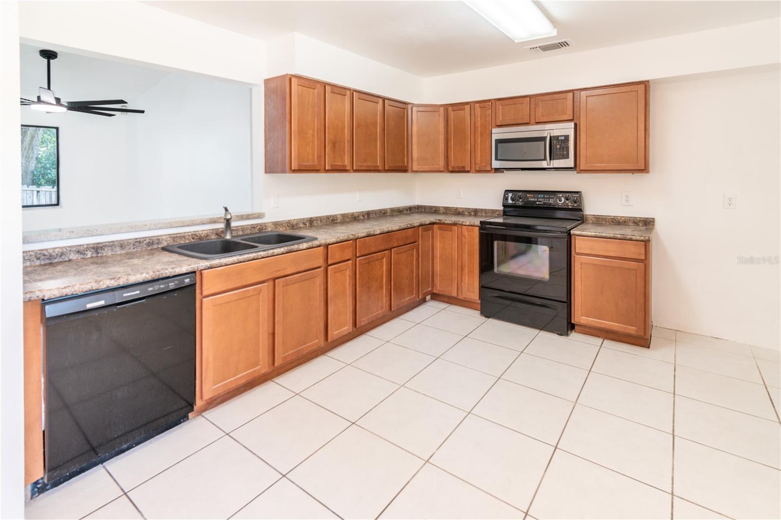 FOREST OAKS - Residential