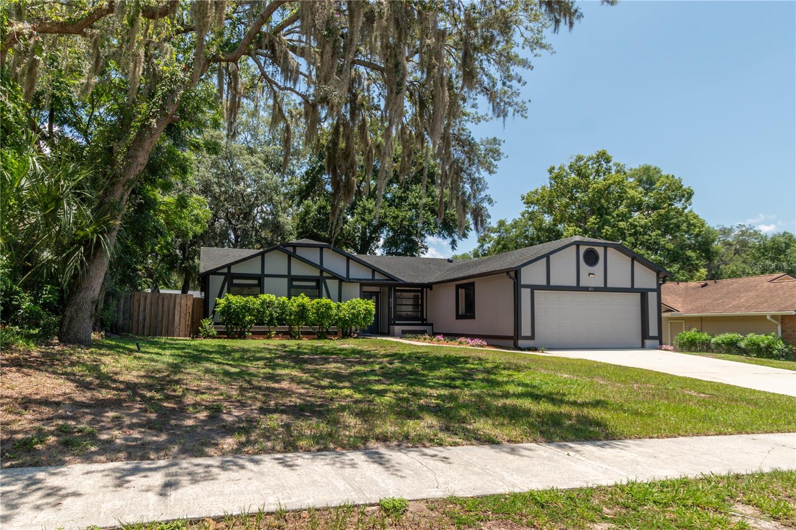 FOREST OAKS - Residential