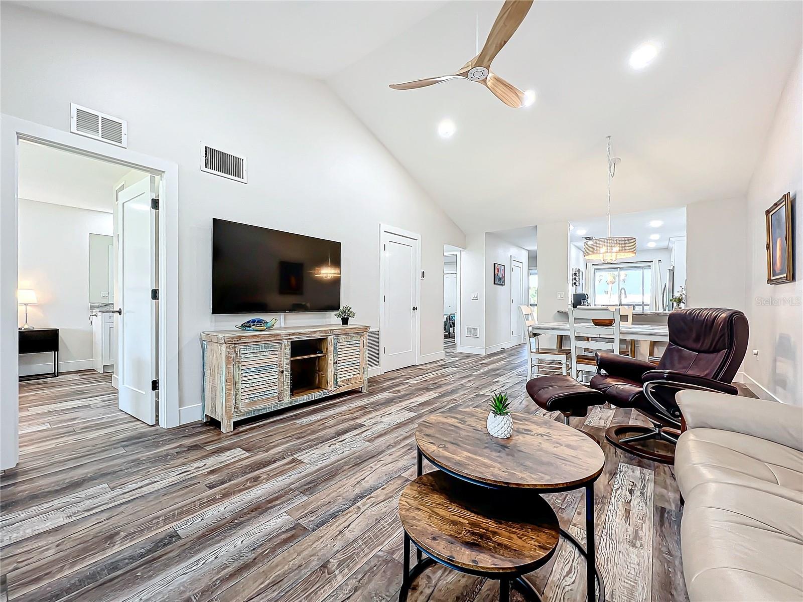 PINEBROOK LAKE CLUB PH 1 - Residential