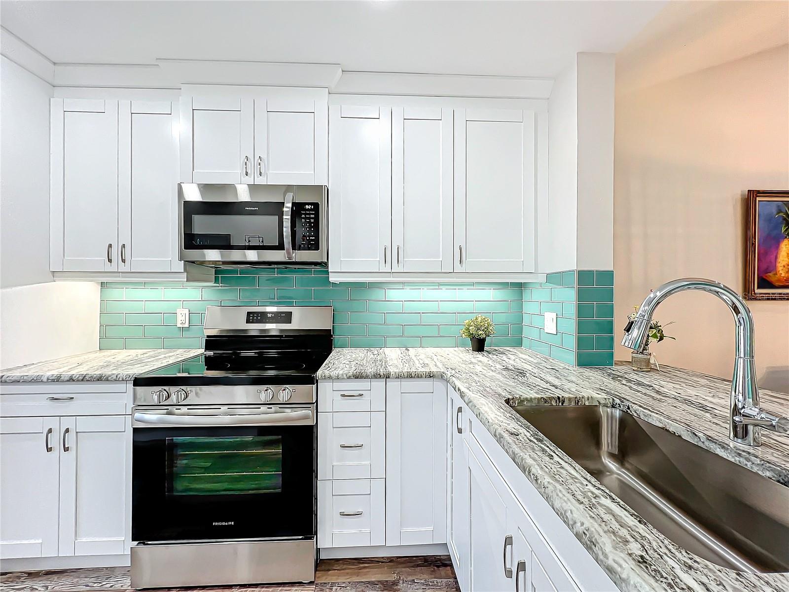 PINEBROOK LAKE CLUB PH 1 - Residential