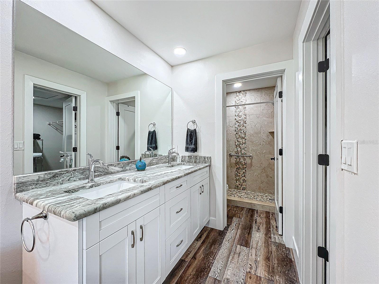 PINEBROOK LAKE CLUB PH 1 - Residential