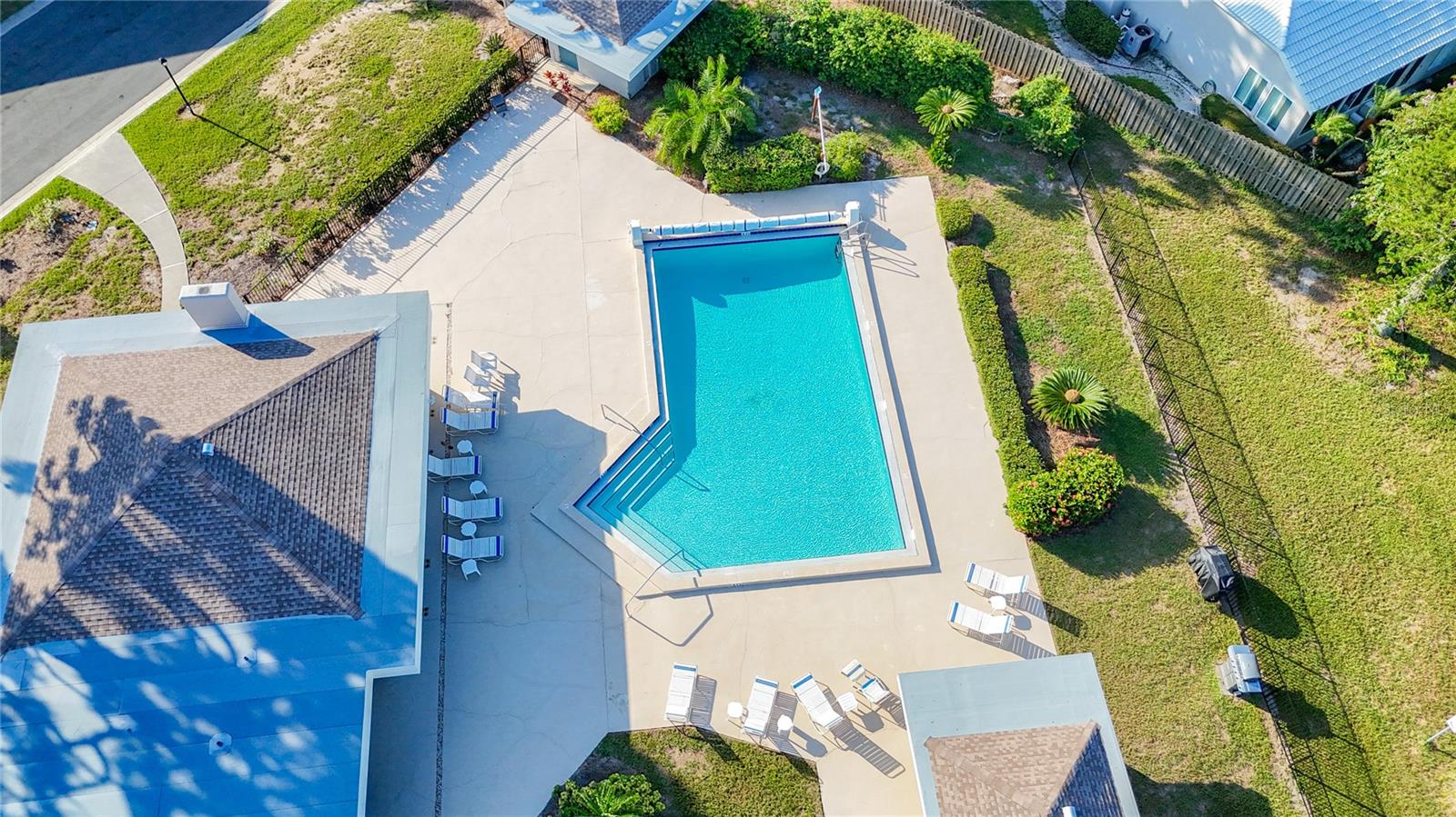 PINEBROOK LAKE CLUB PH 1 - Residential