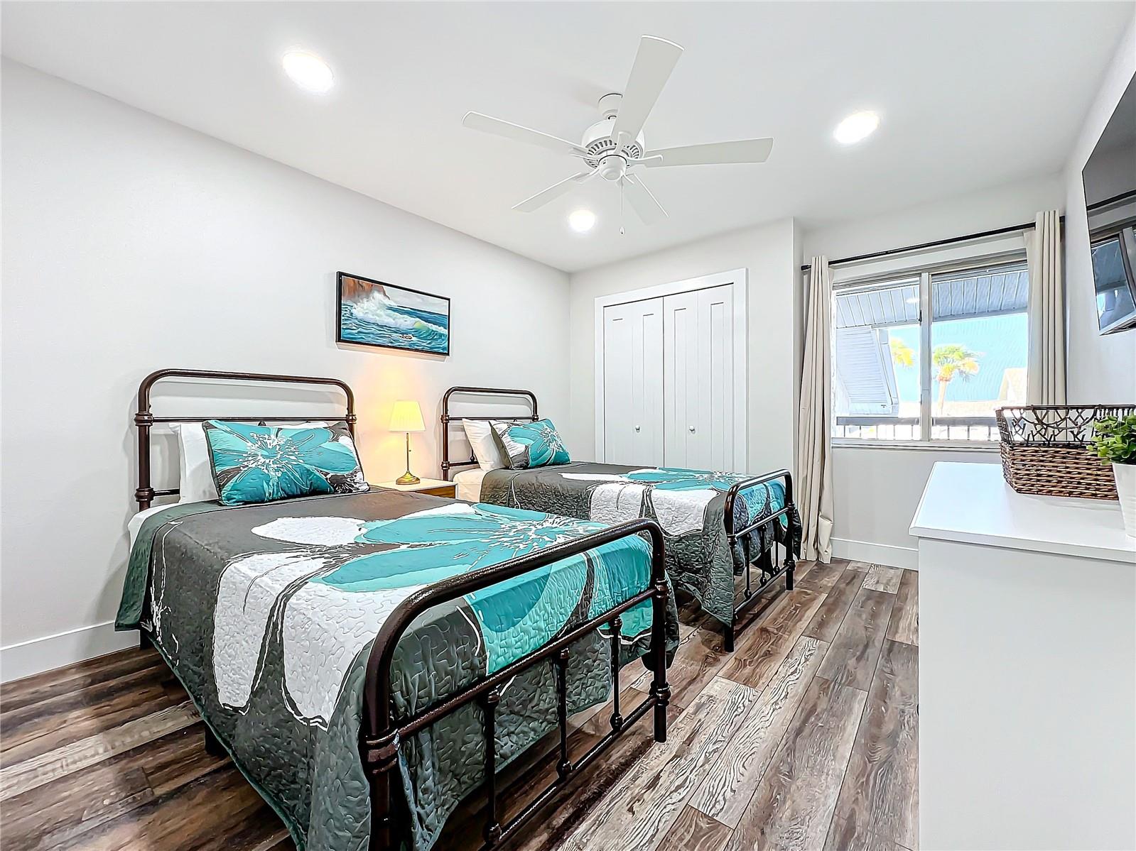 PINEBROOK LAKE CLUB PH 1 - Residential