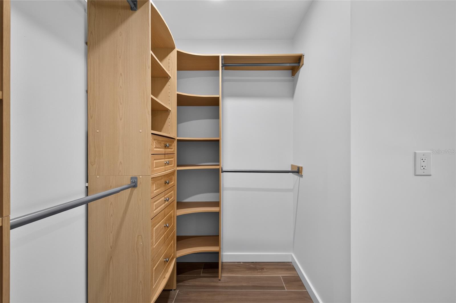 GREENMOOR GROVE UNIT 1 - Residential