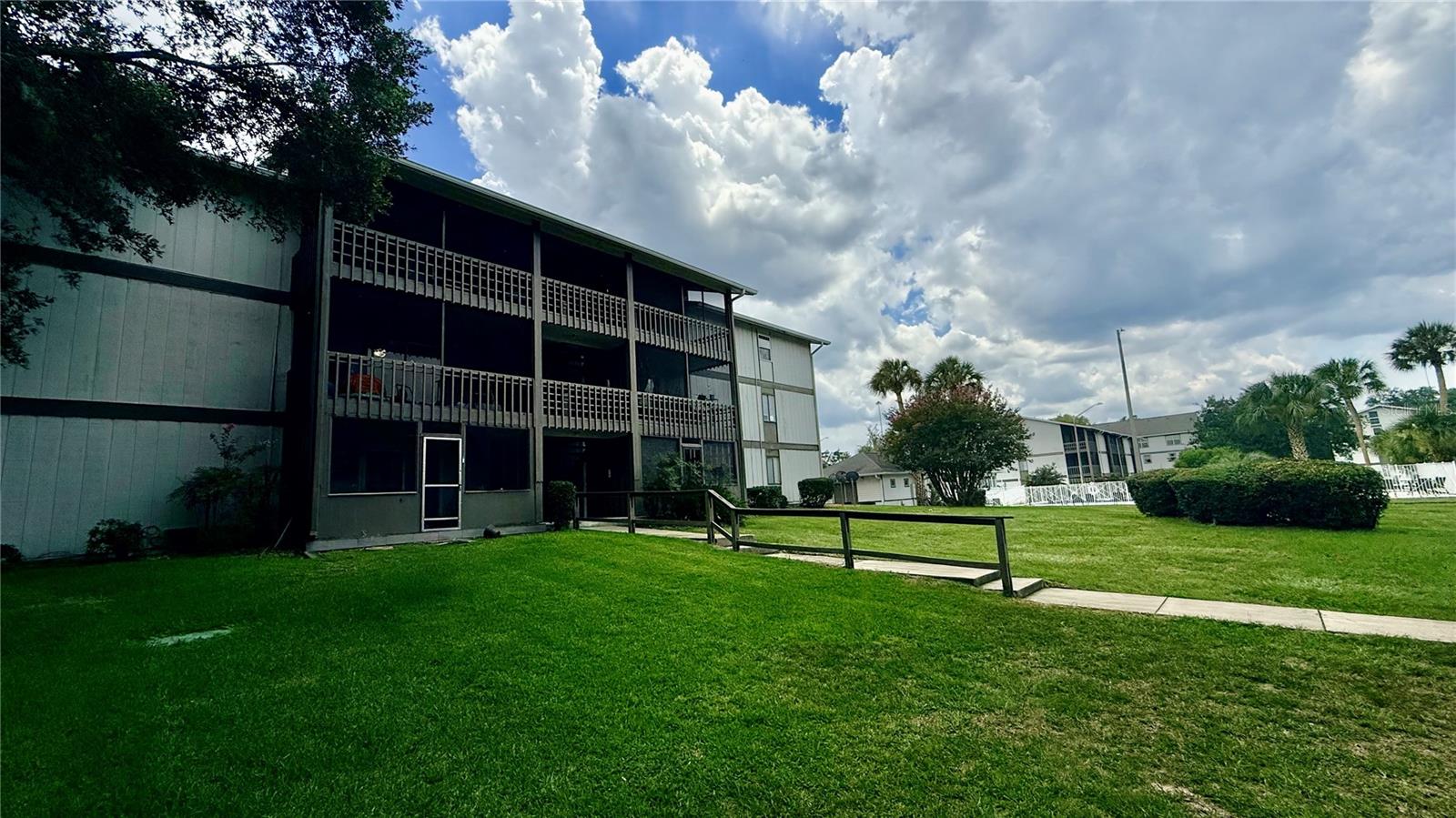 OAKS - Residential Lease