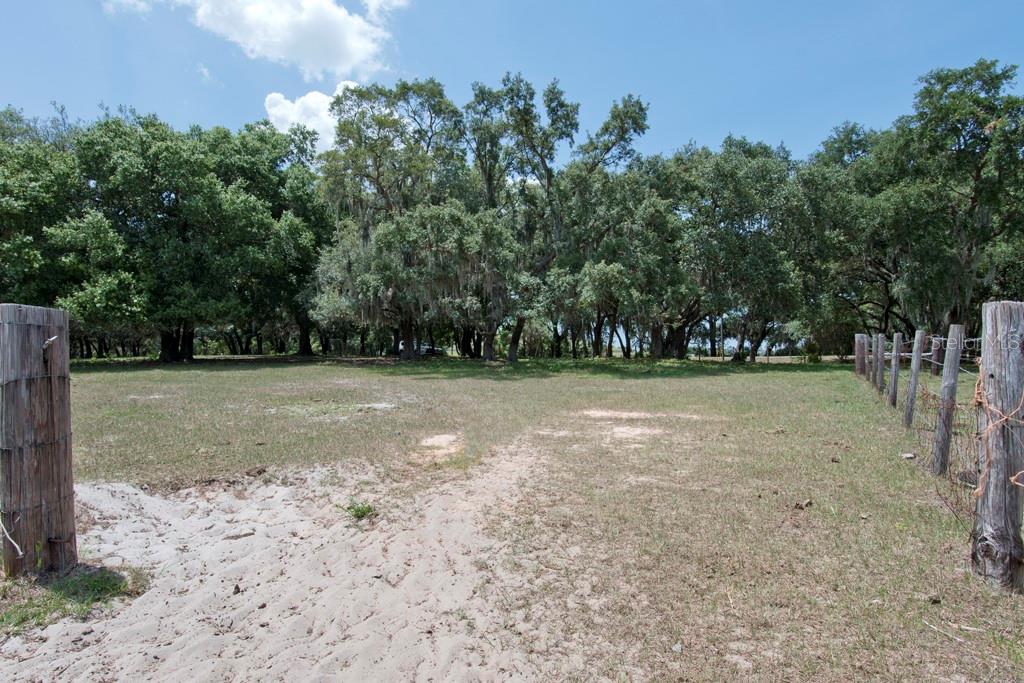 LAKE HIGHLANDS 16-22-26 - Land