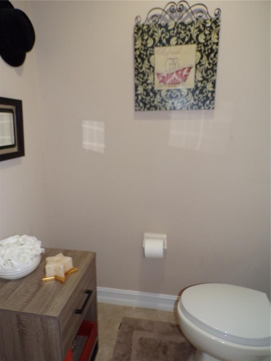 BELLA LAGO/VIVANTE XXI - Residential Lease