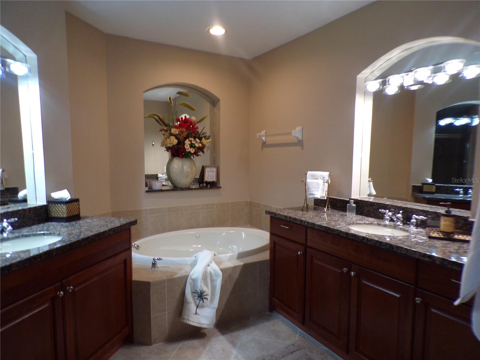 BELLA LAGO/VIVANTE XXI - Residential Lease