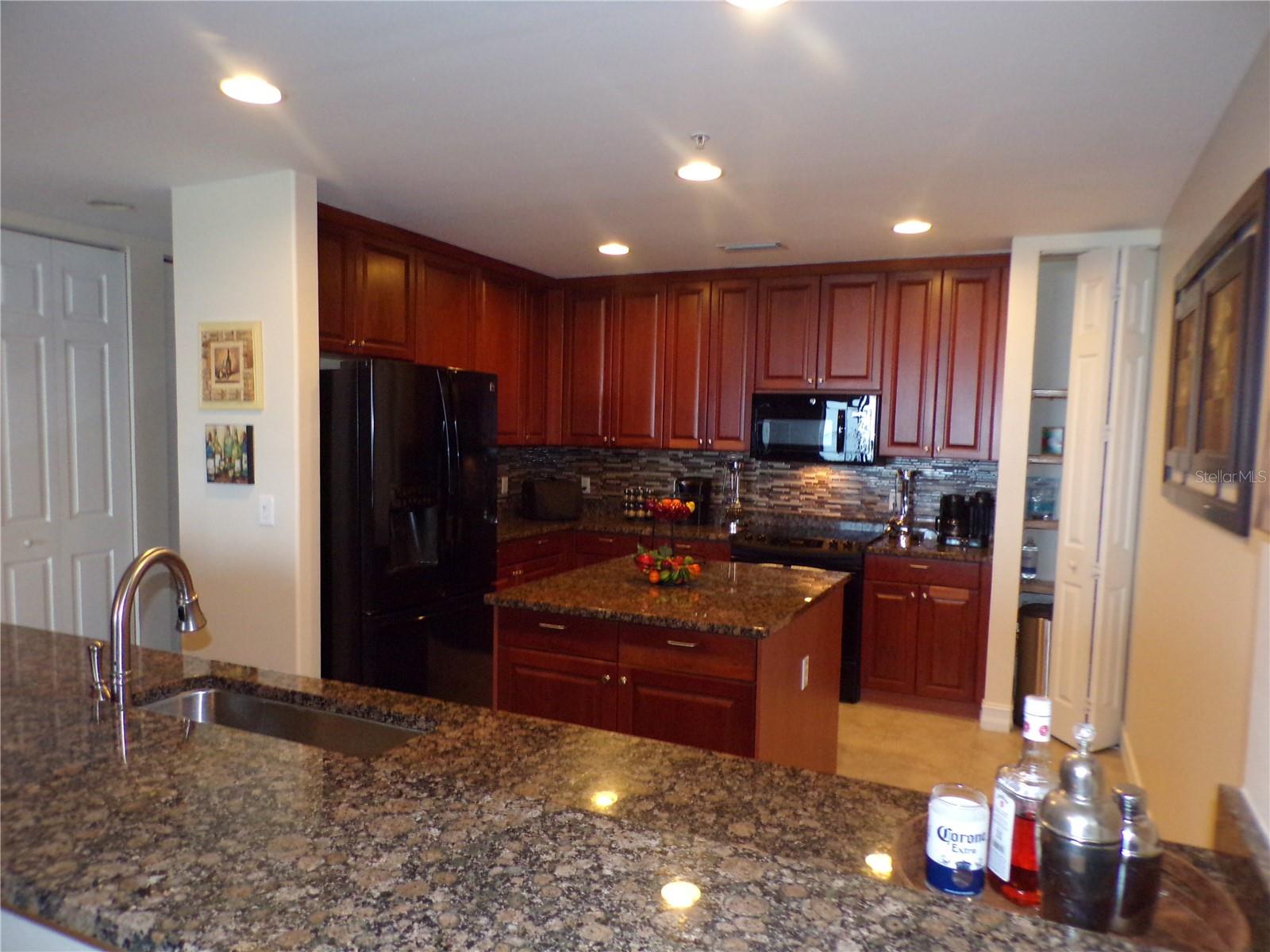 BELLA LAGO/VIVANTE XXI - Residential Lease