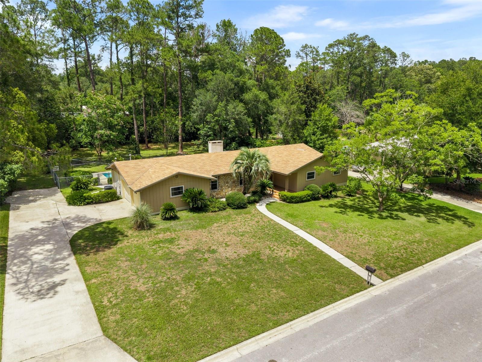 ROBIN LANE - Residential