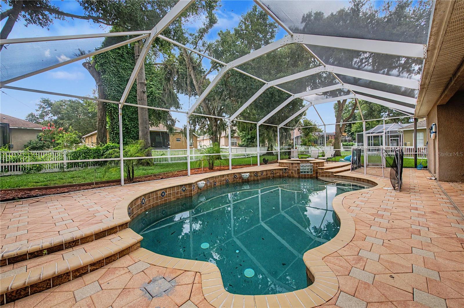 DIAMOND HILL - Residential