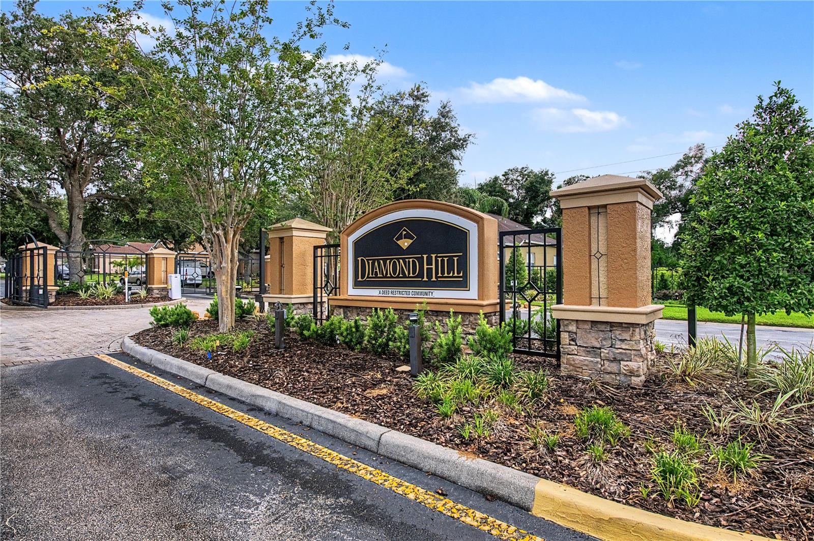 DIAMOND HILL - Residential