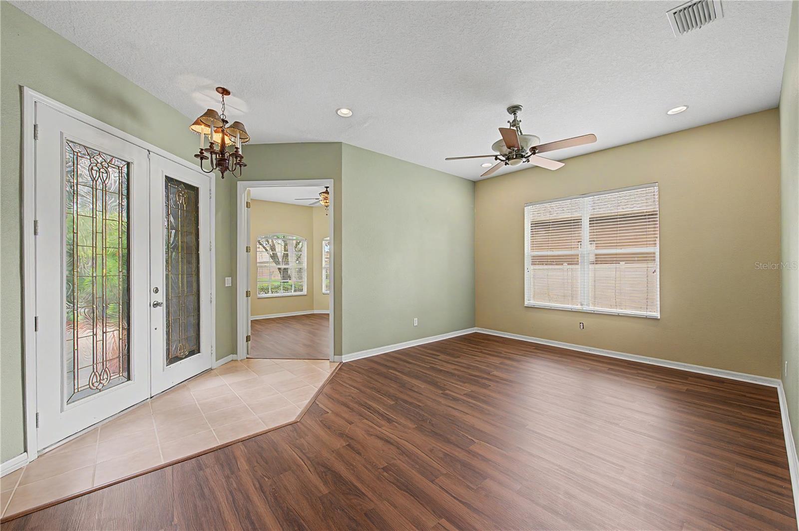 DIAMOND HILL - Residential