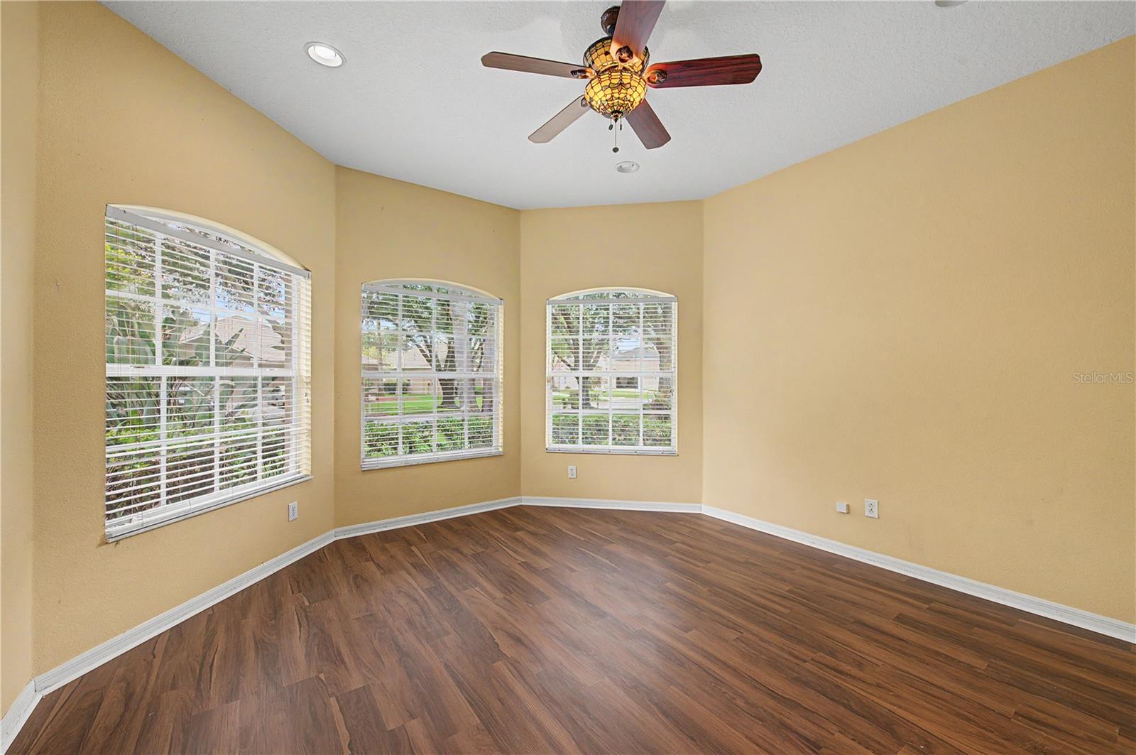 DIAMOND HILL - Residential