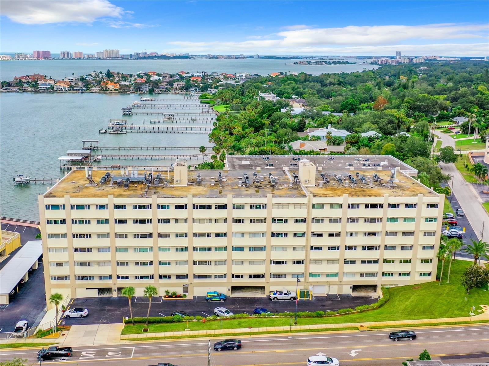 HARBOUR CLUB CONDO - Residential