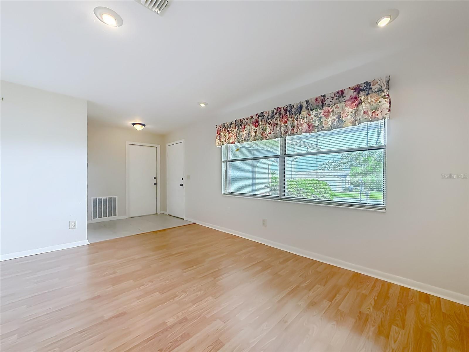 BEVERLY HILLS UNIT 08 PH 02 - Residential